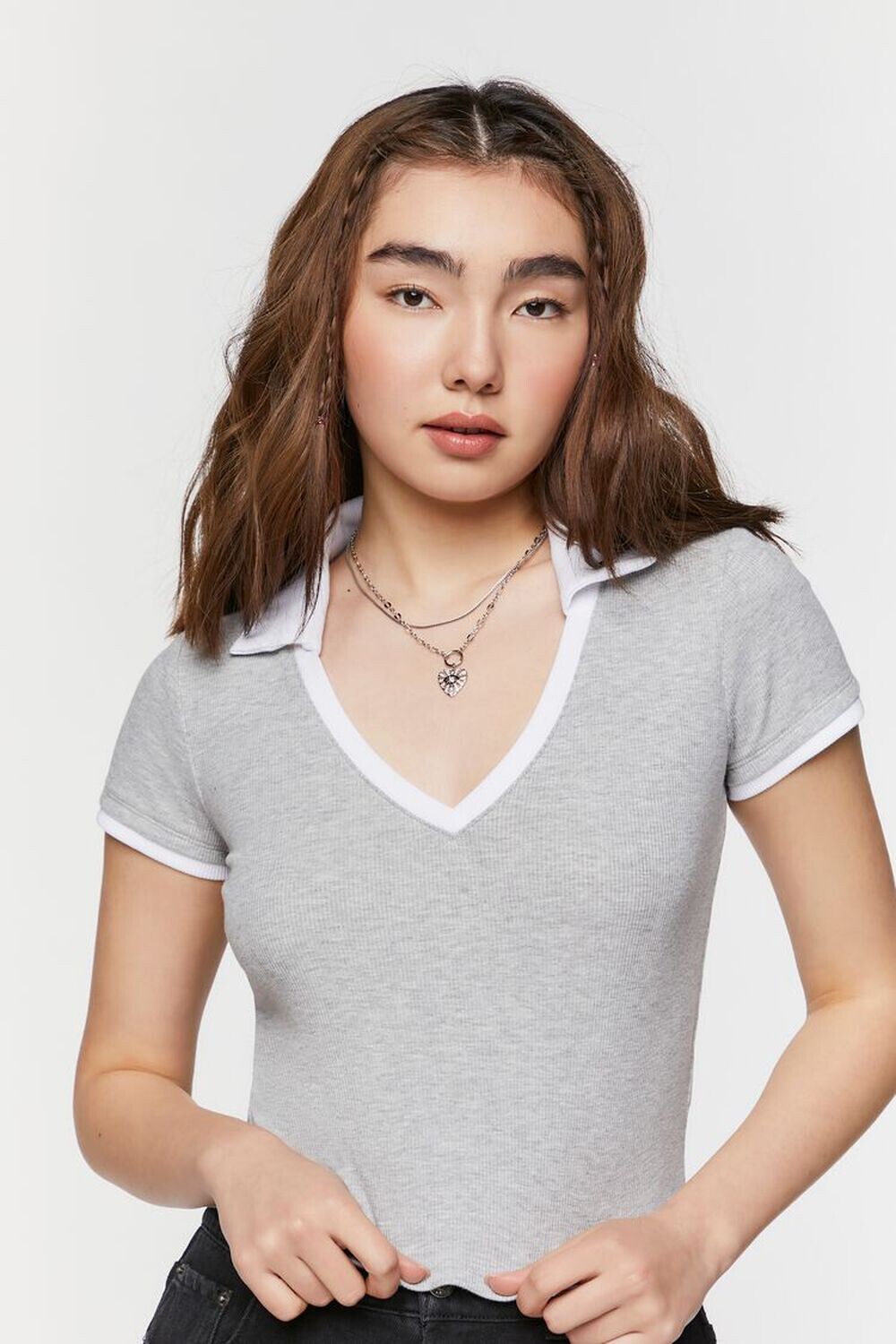 

Укороченная рубашка-поло с V-образным вырезом Forever 21, серый