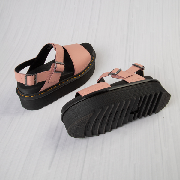 Dr. Martens Женские сандалии на платформе Voss, цвет Peach цена и фото