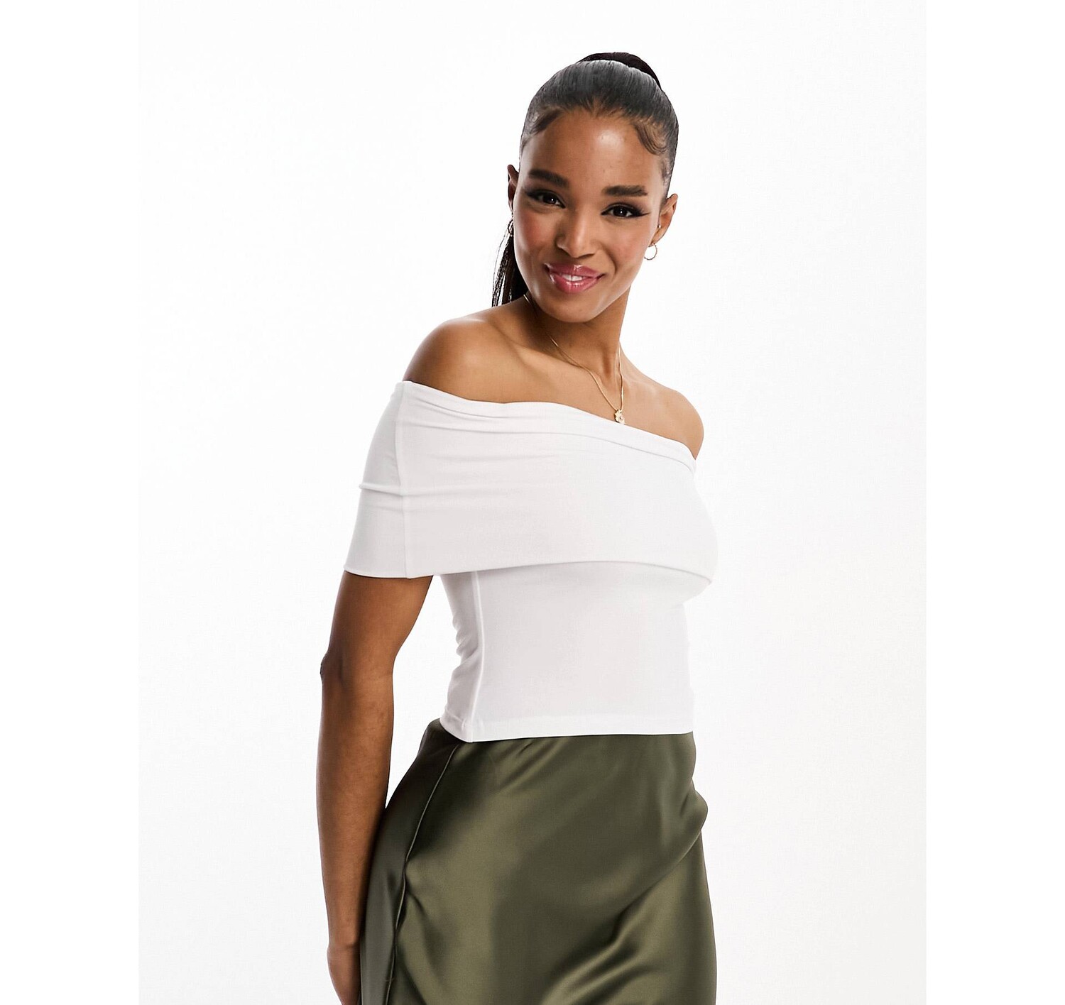 

Белый топ с завязками Pull&Bear