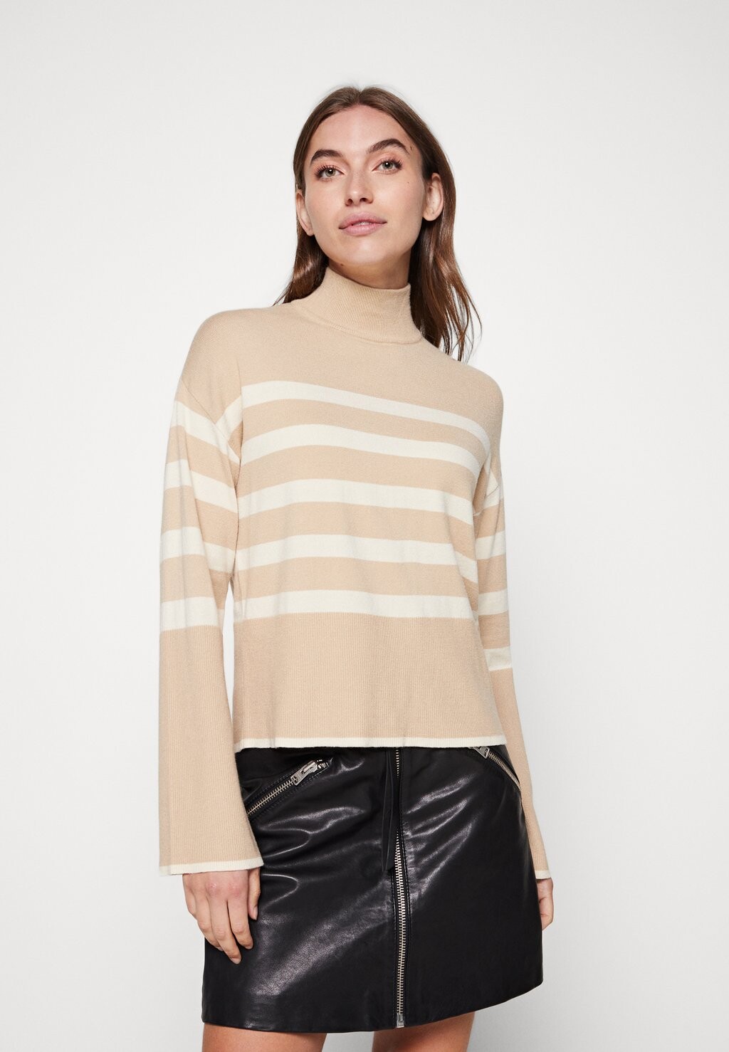 

Вязаный джемпер Vero Moda