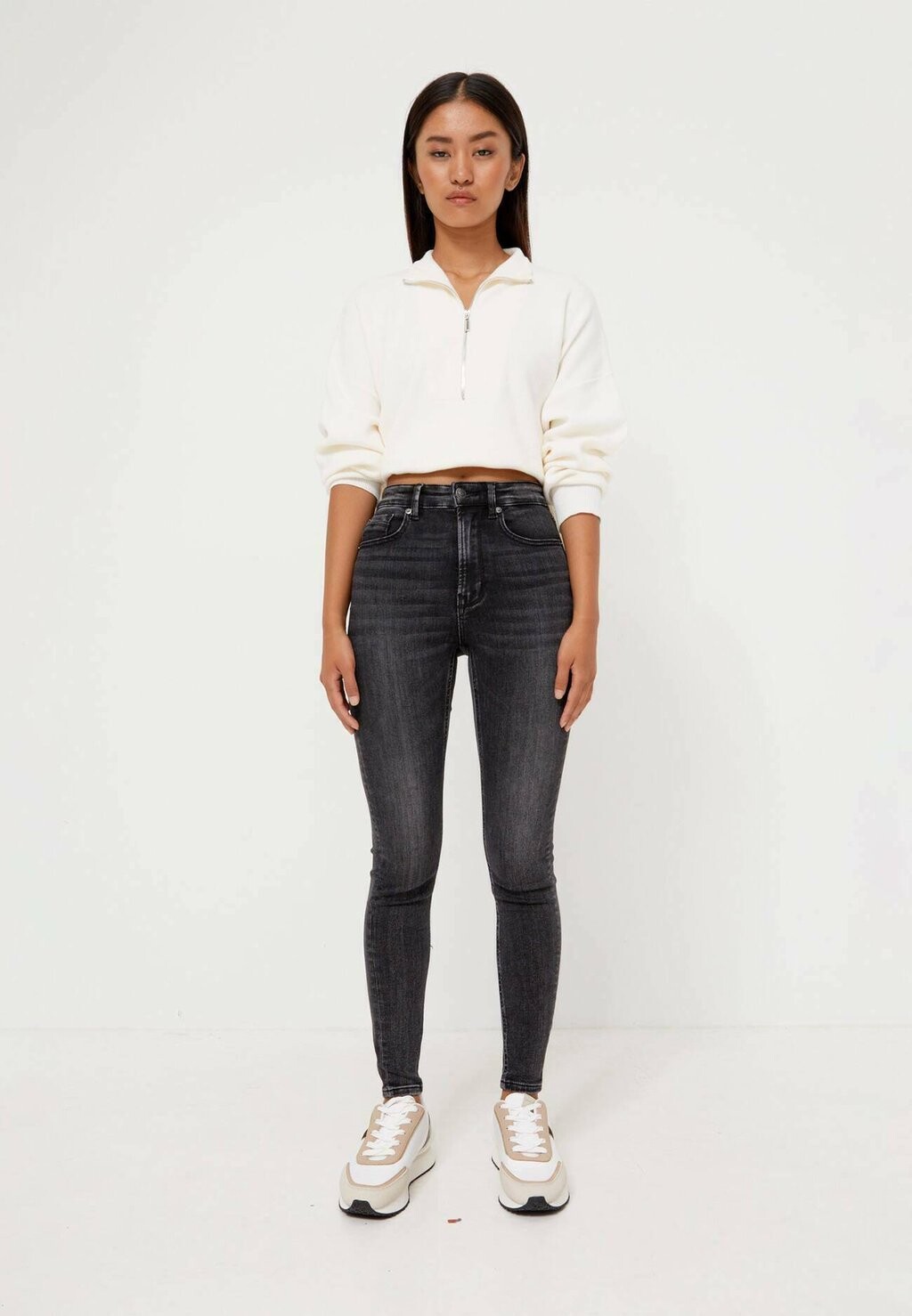 

Джинсы Skinny Fit Stradivarius, темно-серый