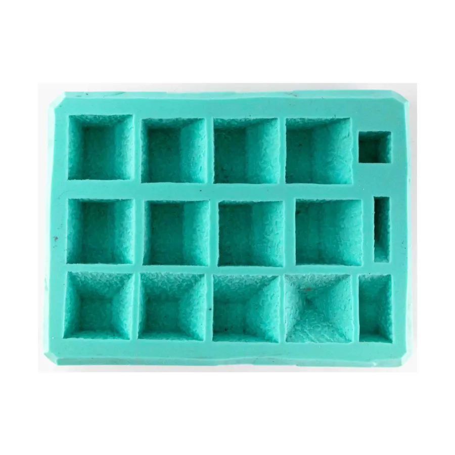 

#90 — Базовая форма пирамиды, Silicon Terrain Molds (Hirst Arts)