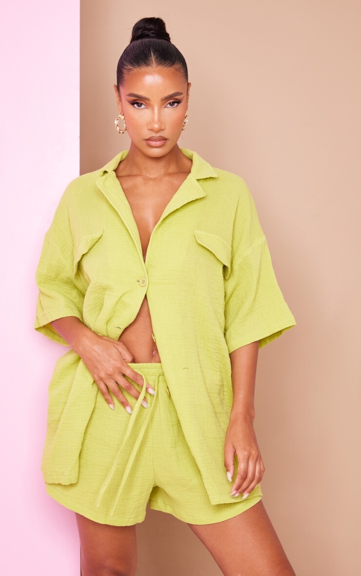 

PrettyLittleThing Рубашка оверсайз с короткими рукавами и ткаными карманами цвета шартрез