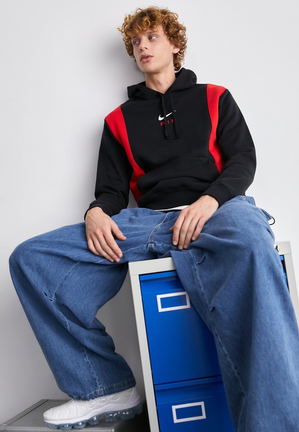 

Толстовка Air Hoody Nike, цвет black/university red